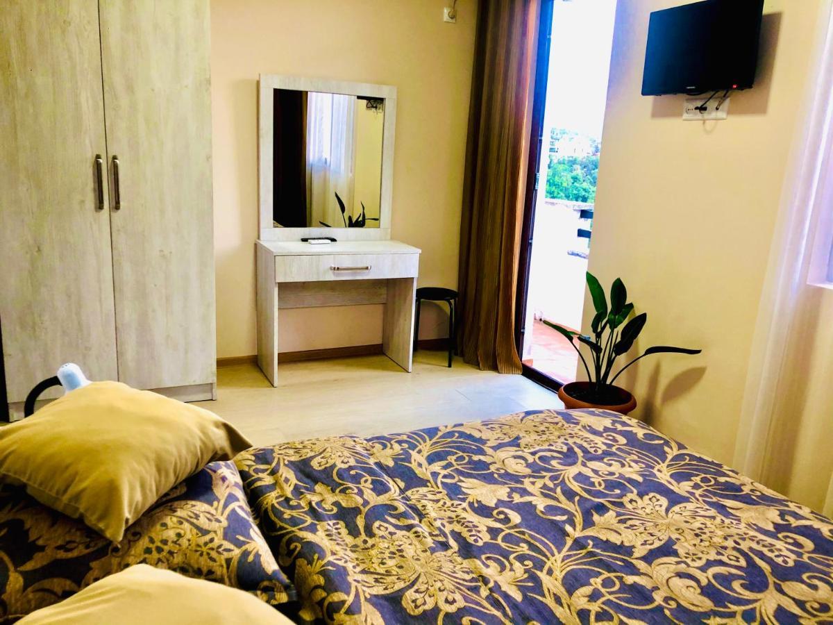 Holiday House Green Cape Batumi 호텔 엠비즈엔 콘스키 외부 사진