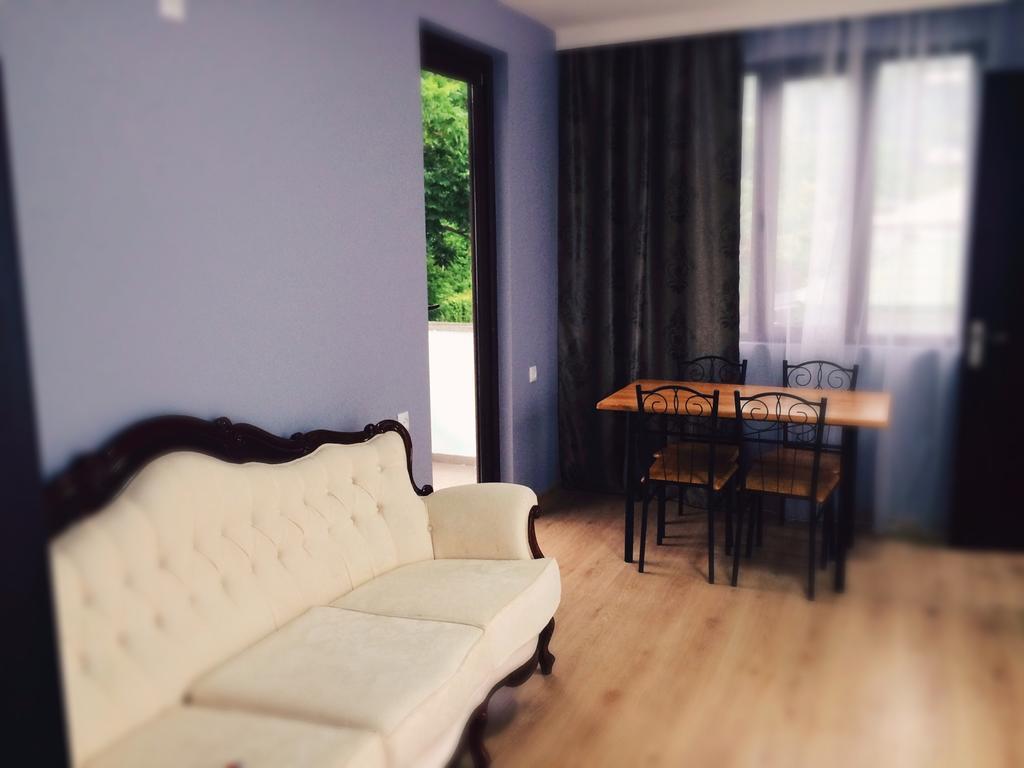 Holiday House Green Cape Batumi 호텔 엠비즈엔 콘스키 외부 사진