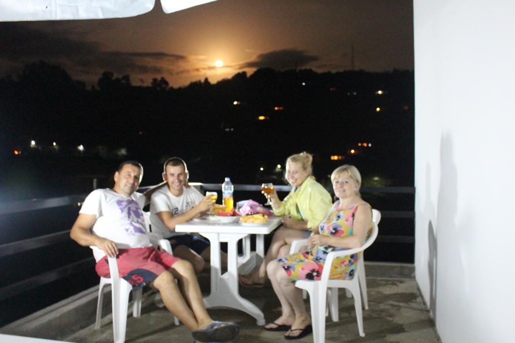 Holiday House Green Cape Batumi 호텔 엠비즈엔 콘스키 외부 사진
