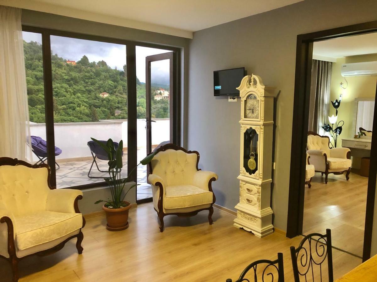 Holiday House Green Cape Batumi 호텔 엠비즈엔 콘스키 외부 사진